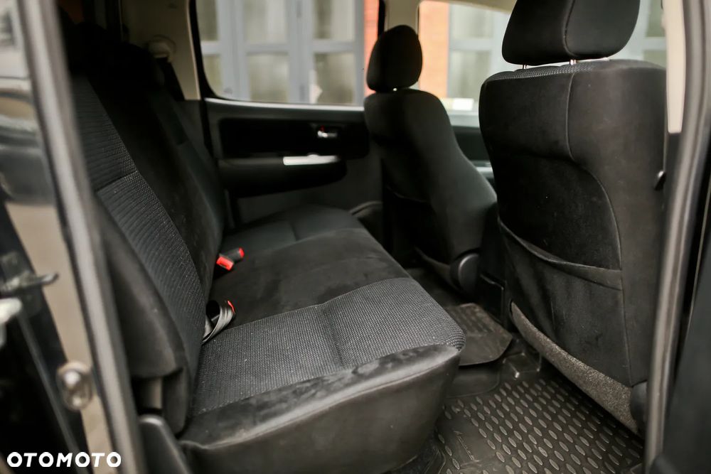 Toyota Hilux 3.0 D-4D Adventure - 9