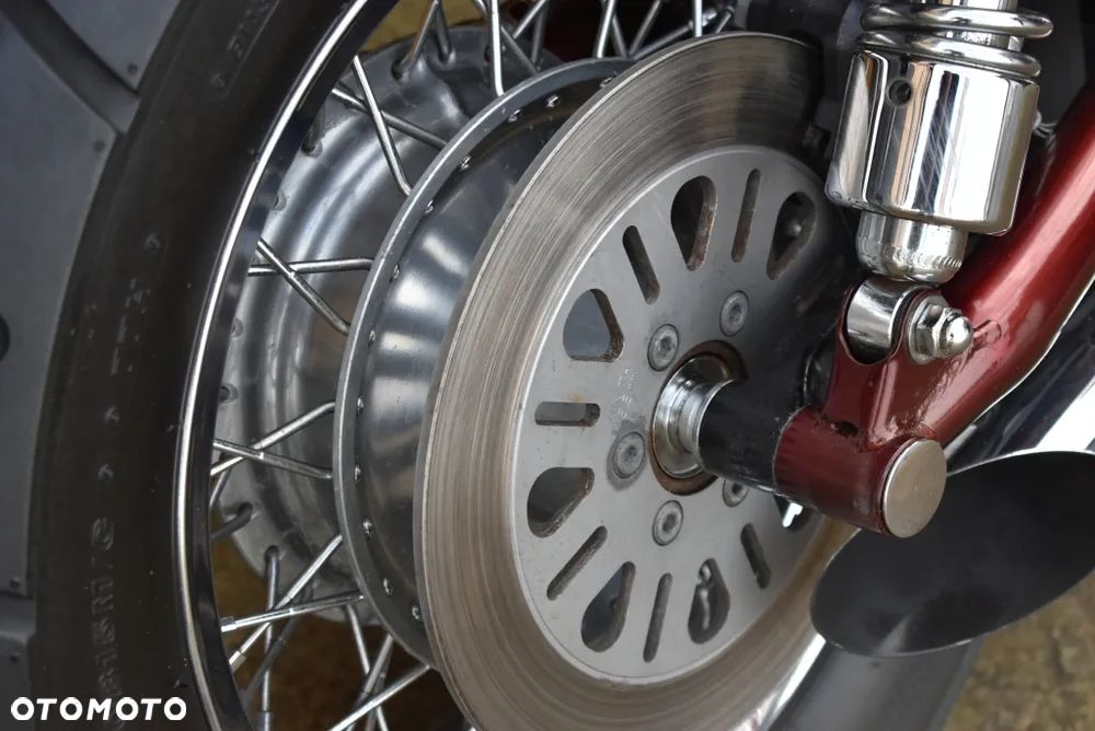 Suzuki Intruder - 38