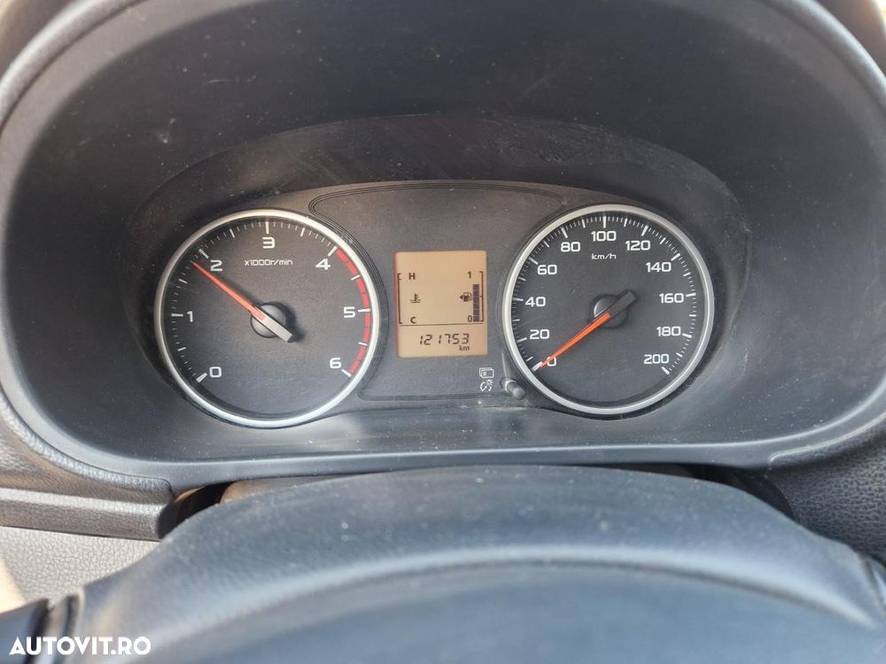 Mitsubishi L200 Double Cab 2.4 DI-D M/T Intense - 12