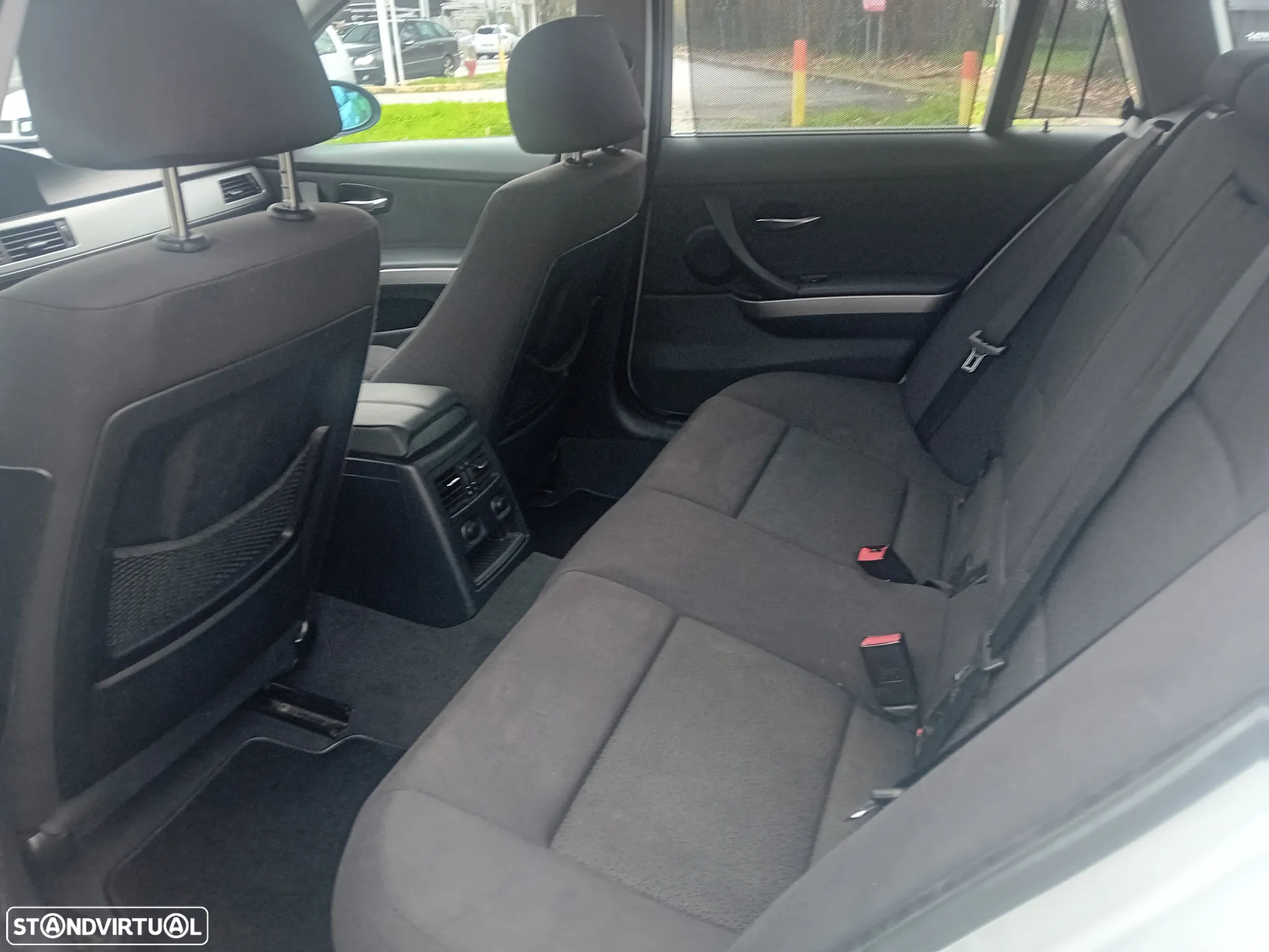 BMW 318 d Touring Navigation - 10