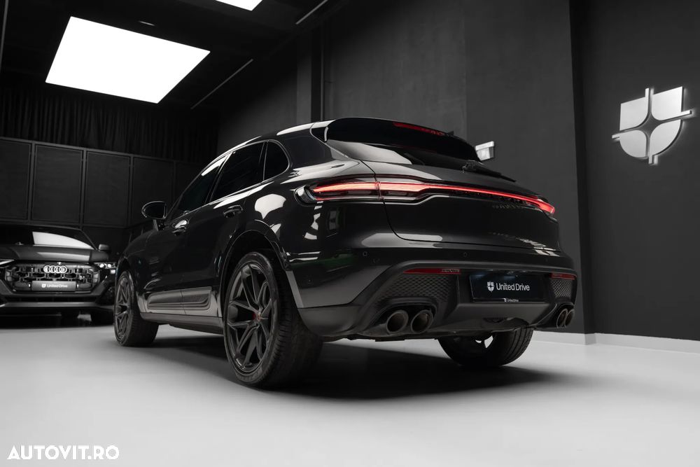 Porsche Macan S - 40