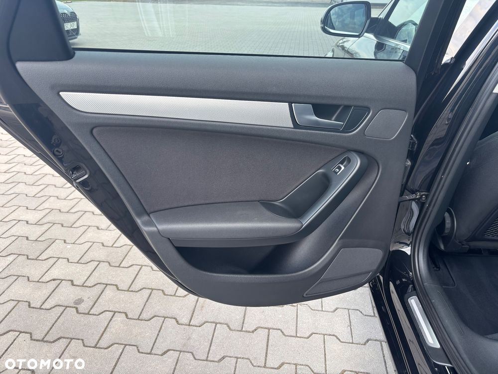 Audi A4 Avant 2.0 TDI DPF quattro Attraction - 38