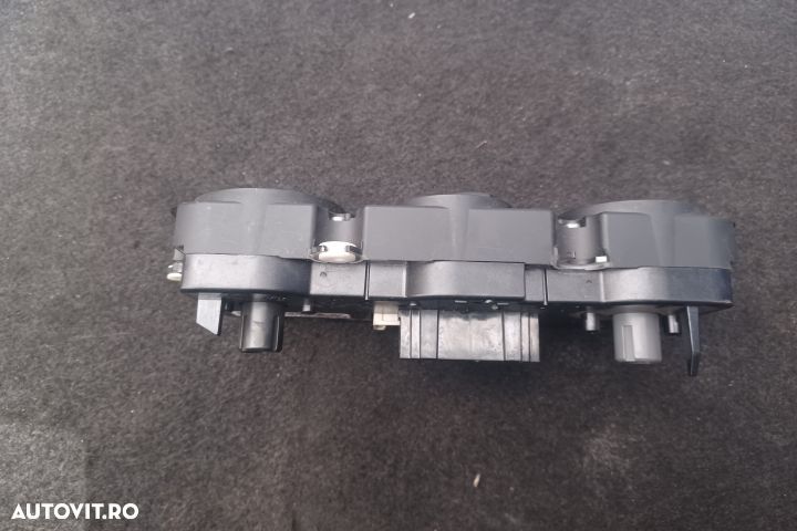 Comanda AC 1K0820047EF 5HB008719 1K0820047EF 5HB008719 Volkswagen VW - 3