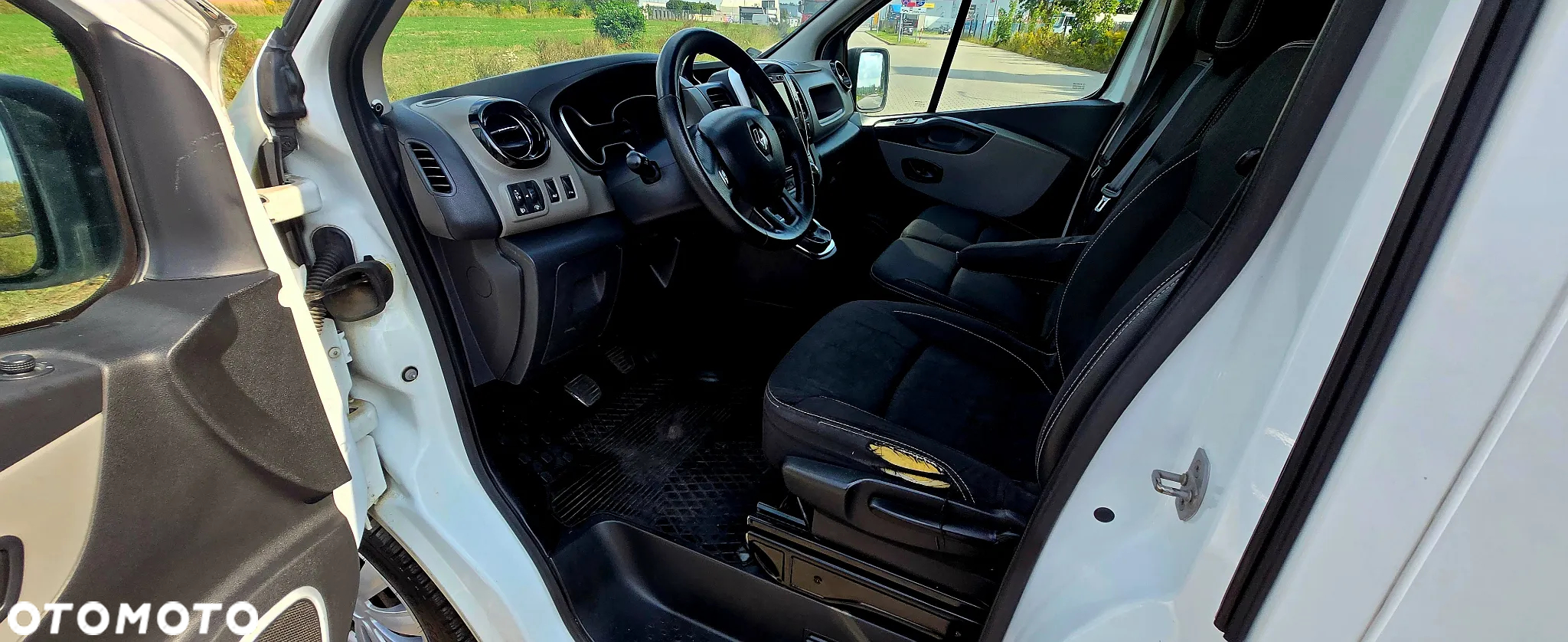 Renault TRAFIC - 10
