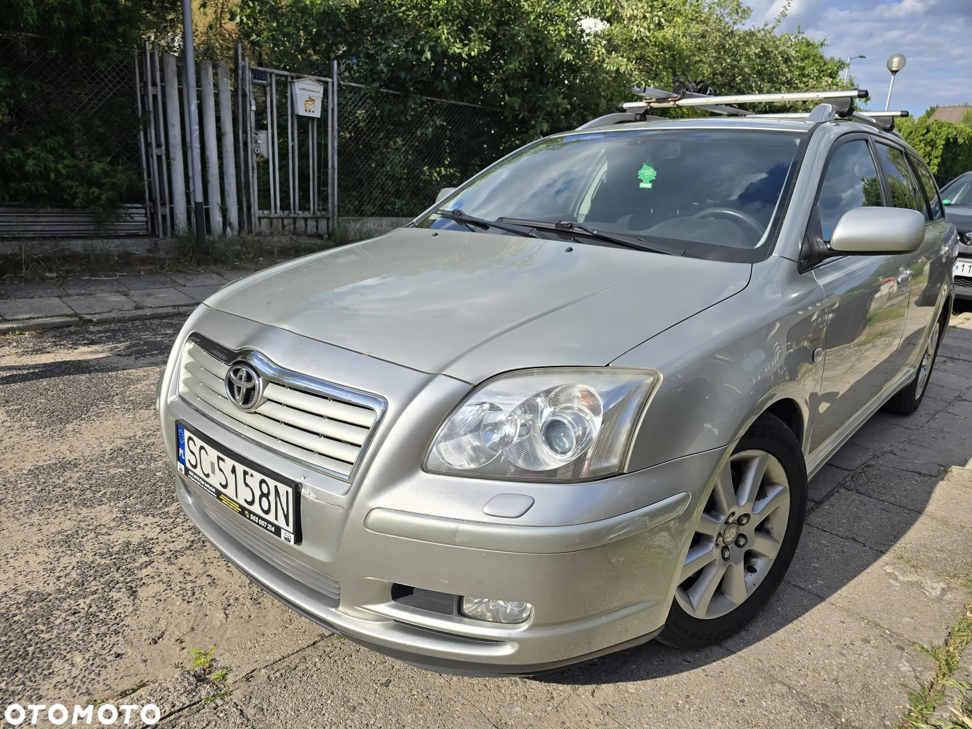 Toyota Avensis - 8
