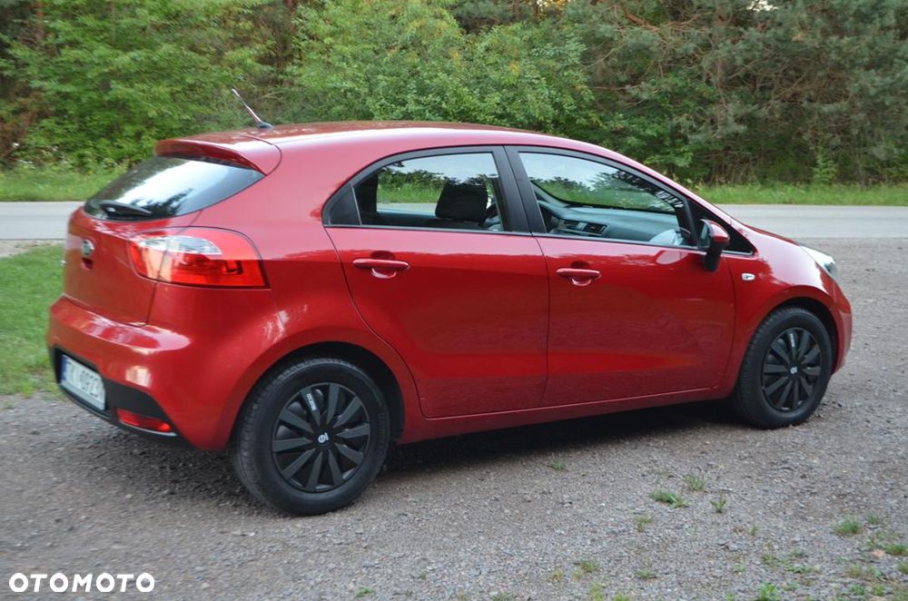Kia Rio 1.2 Attract - 11