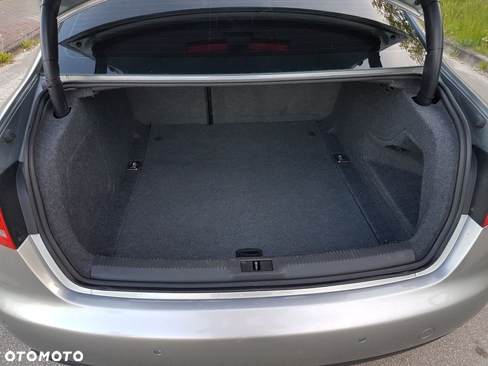 Audi A4 Limousine 2.0 TDI DPF Ambition - 32