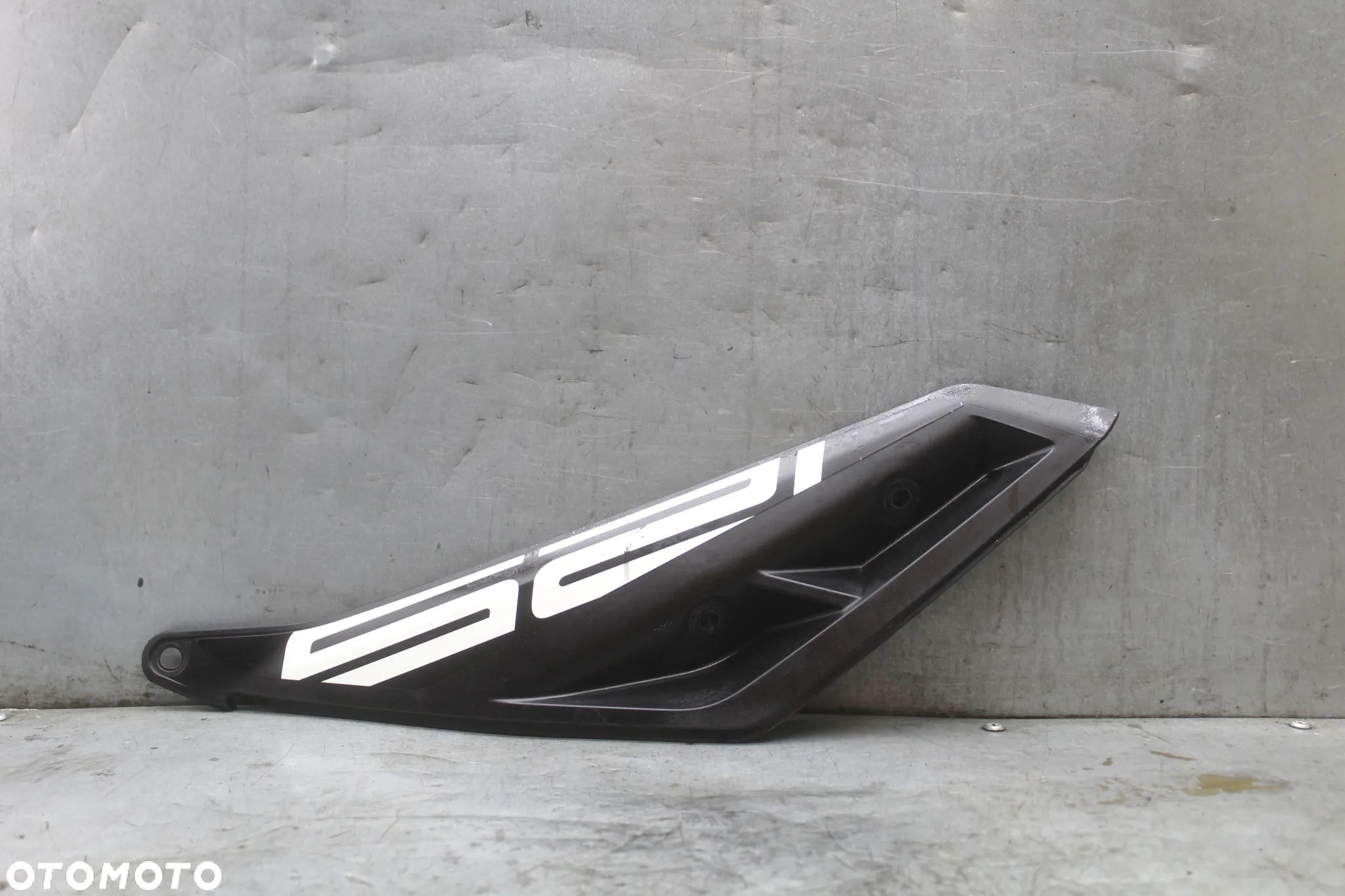 KTM DUKE 125 ABS bok boczek owiewka prawy - 1