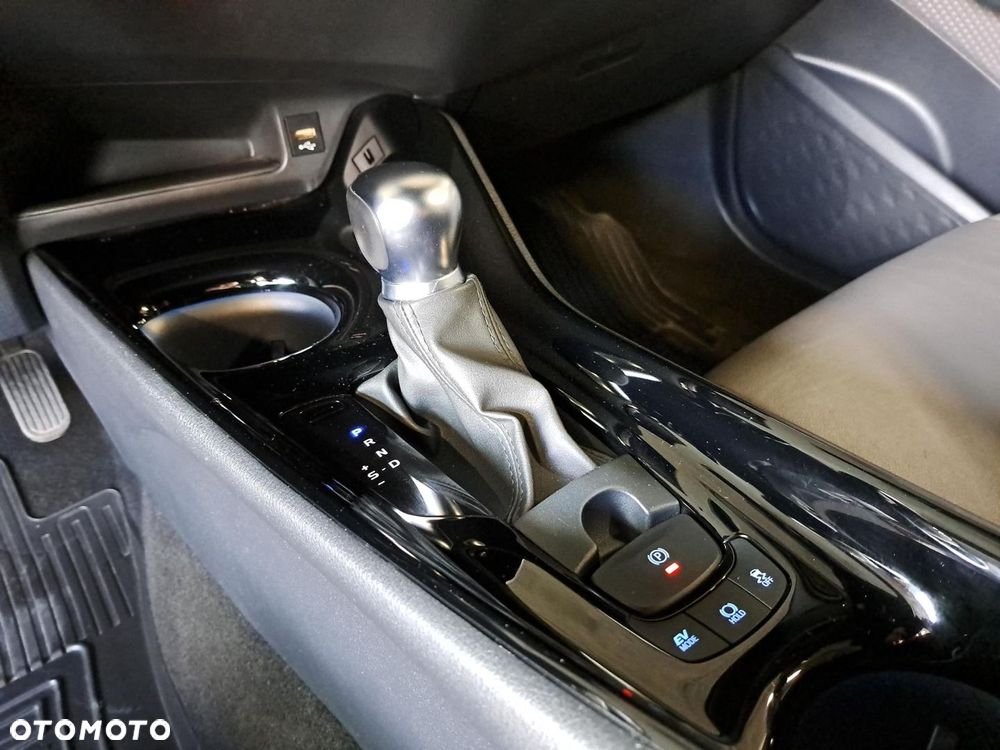 Toyota C-HR 2.0 Hybrid Executive - 27