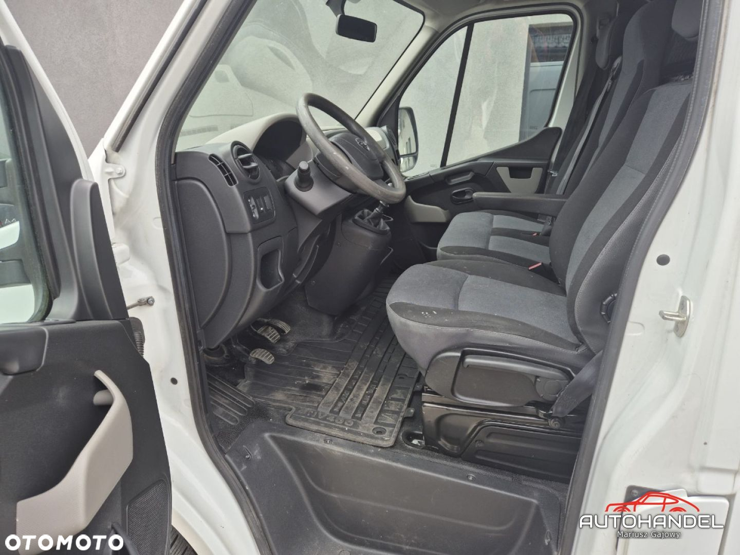 Nissan NV400 - 13