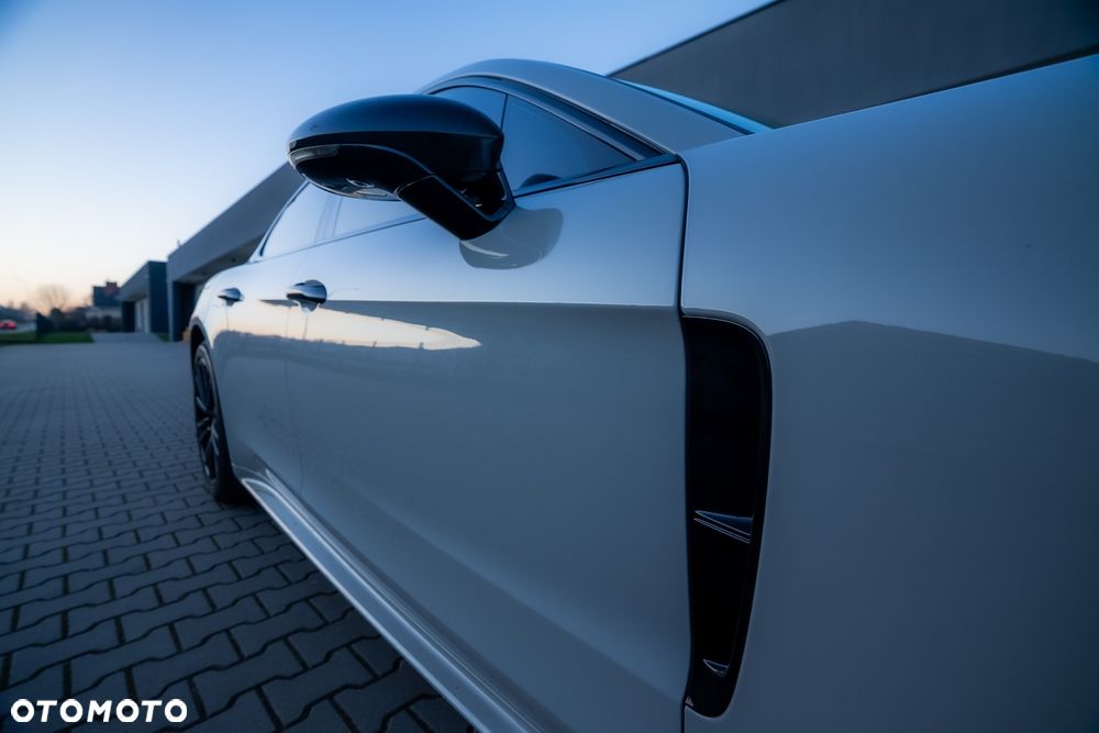 Porsche Panamera Turbo - 31