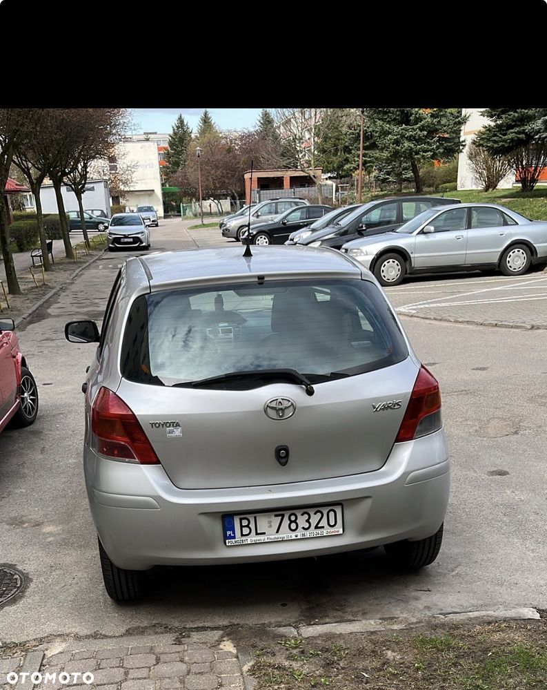 Toyota Yaris 1.33 Luna - 4