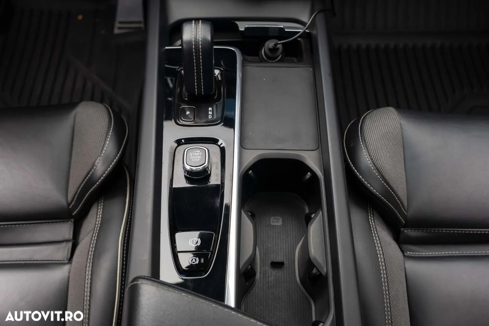 Volvo XC 60 Recharge T8 Twin Engine eAWD Polestar Engineered - 35