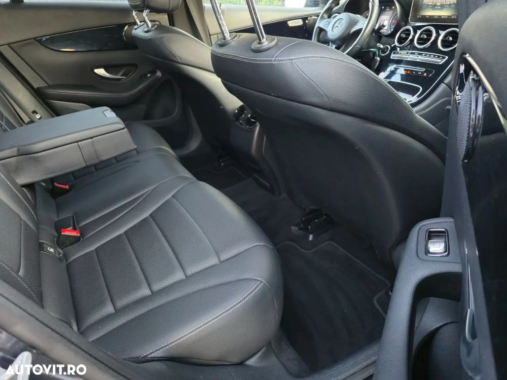 Mercedes-Benz GLC 220 d 4Matic 9G-TRONIC Exclusive - 31