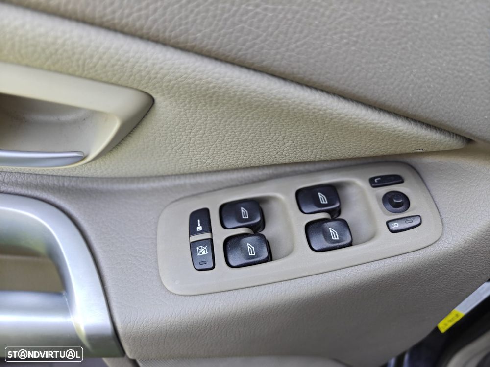 Volvo XC 90 2.4 D5 5L Summum - 26