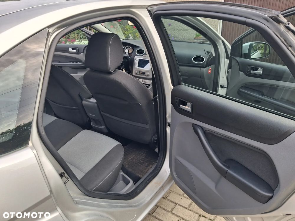 Ford Focus 1.8 FF Trend - 8