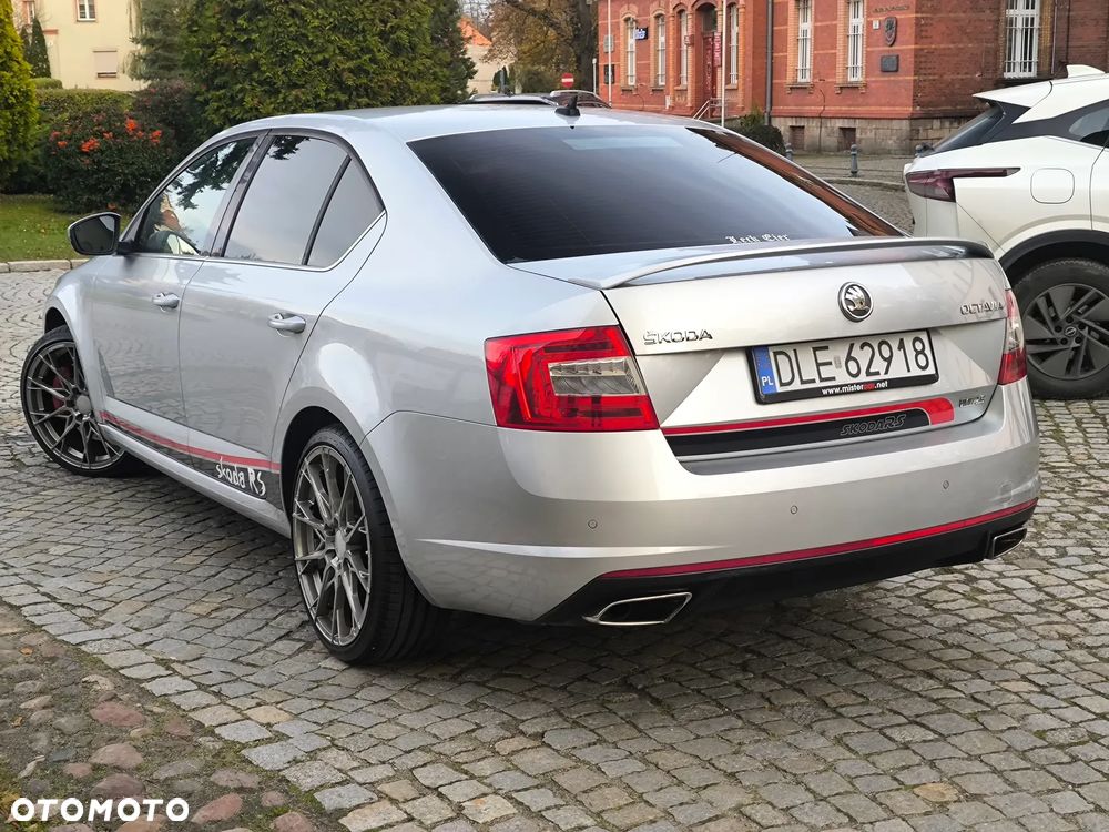 Skoda Octavia 2.0 TSI RS - 16