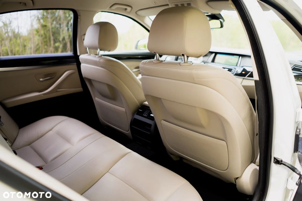 BMW Seria 5 520d xDrive Luxury Line - 36