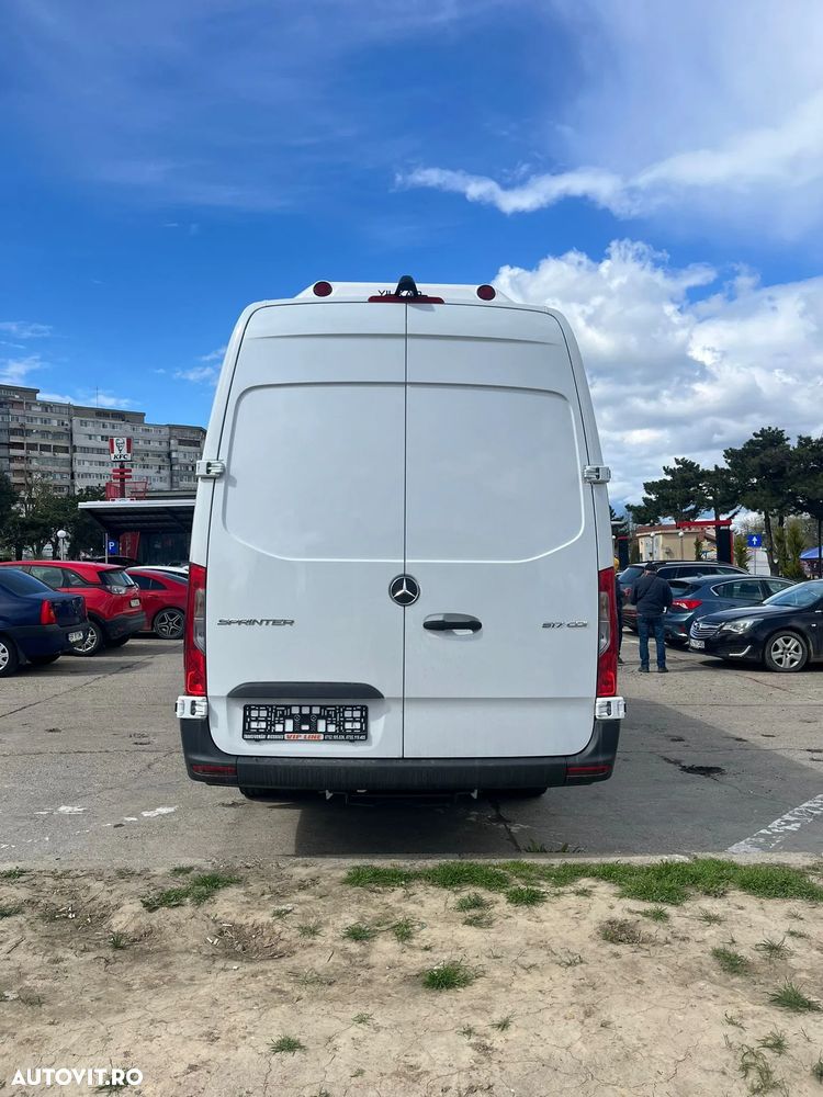 Mercedes-Benz Sprinter 517 Microbuz 20+1 locuri Categoria a II-a 2026 - 5