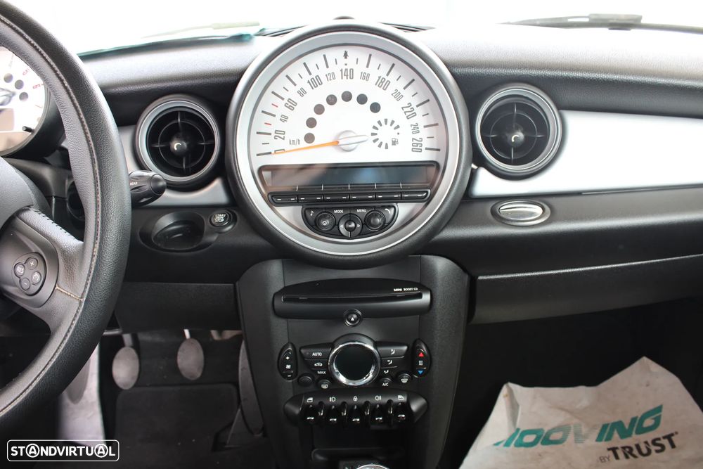 MINI 3 Portas Cooper D - 13
