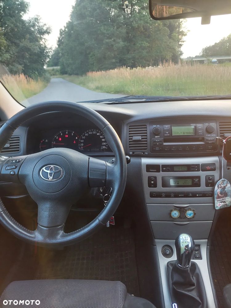 Toyota Corolla 1.4 D-4D Terra - 9
