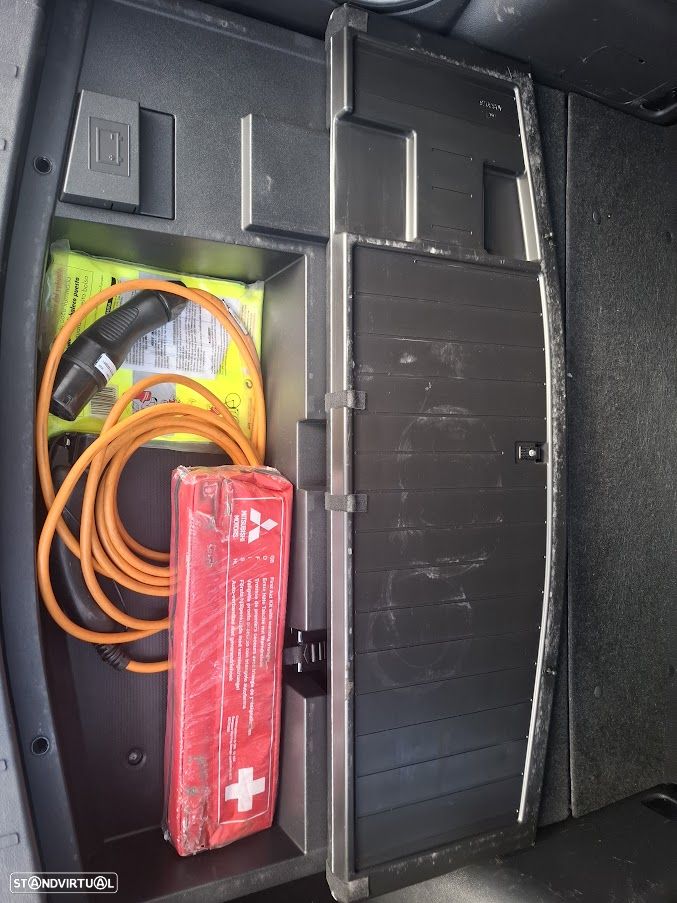 Mitsubishi Outlander - 49