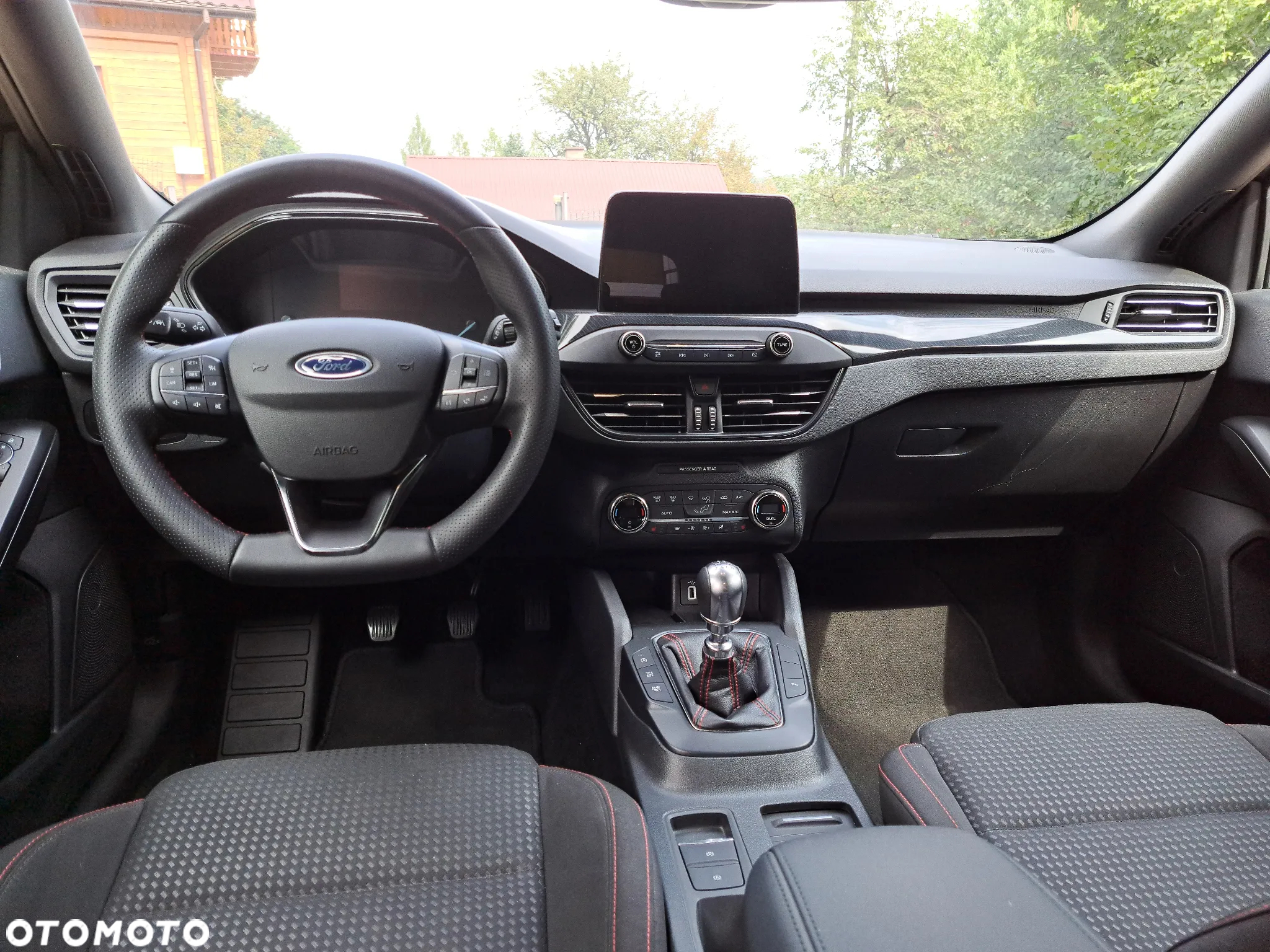 Ford Focus 1.0 EcoBoost Hybrid ST-LINE - 9