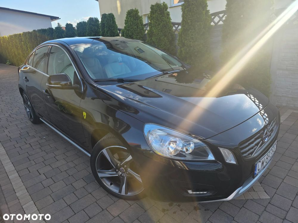 Volvo S60 D3 R-Design - 13