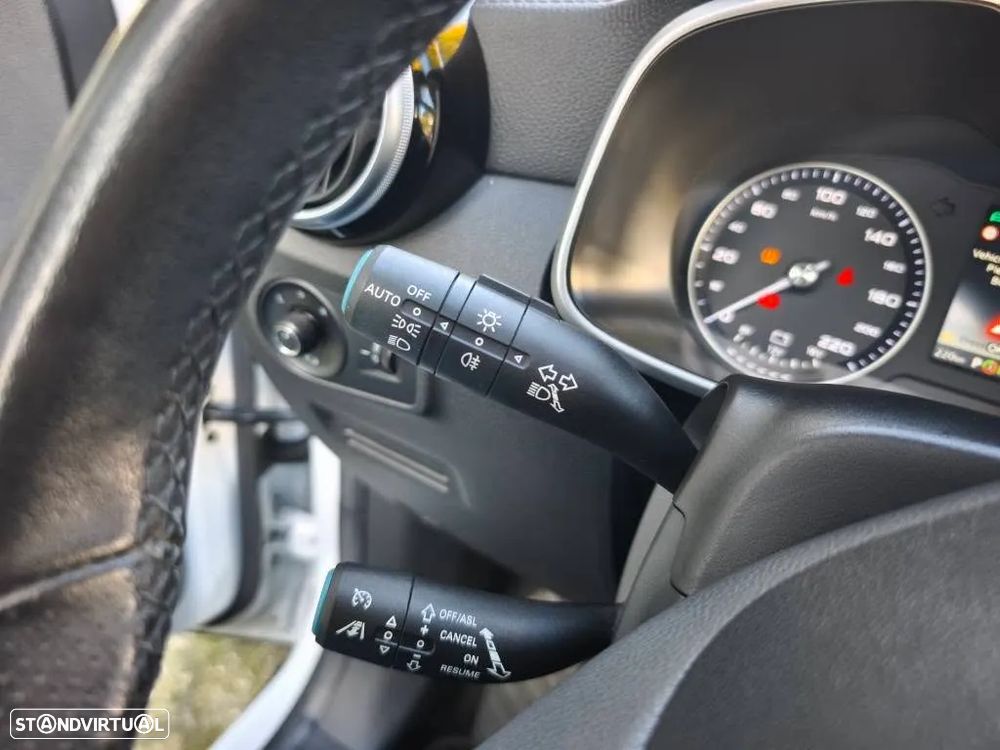 MG ZS EV Luxury - 14