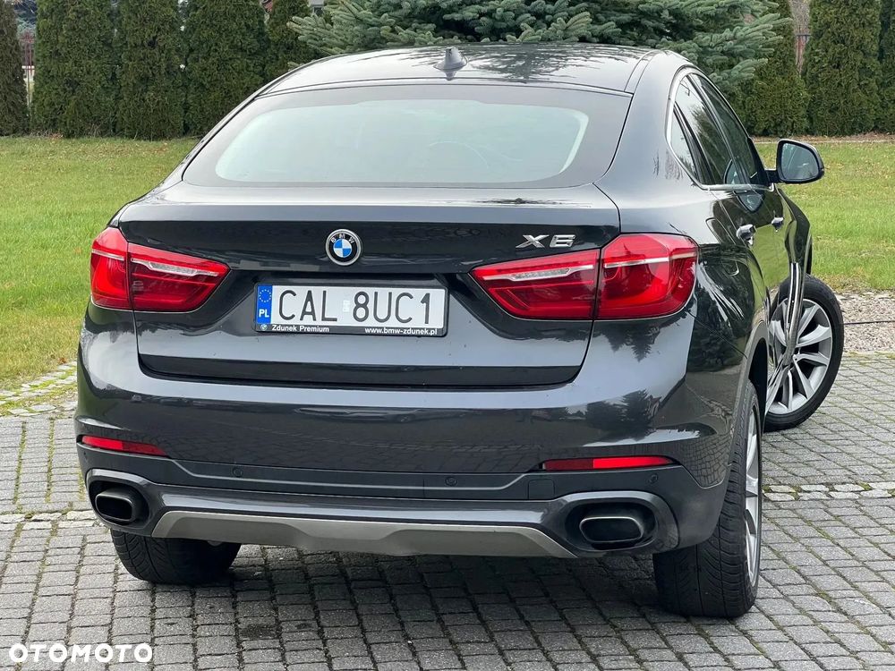 BMW X6 xDrive50i - 8