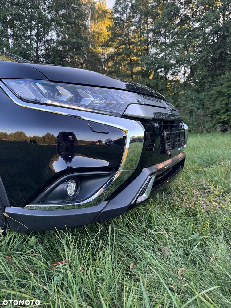Mitsubishi Outlander 2.0 Instyle Navi - 10