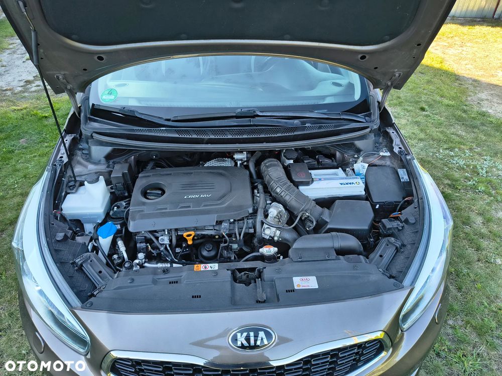 Kia Ceed 1.6 CRDi 136 ISG Platinum Edition - 22