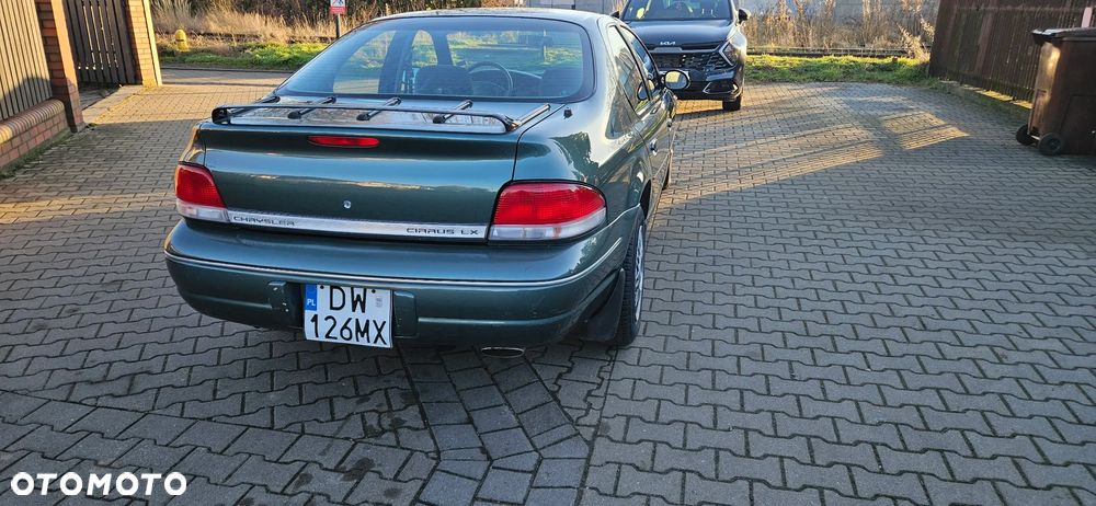 Chrysler Stratus - 7