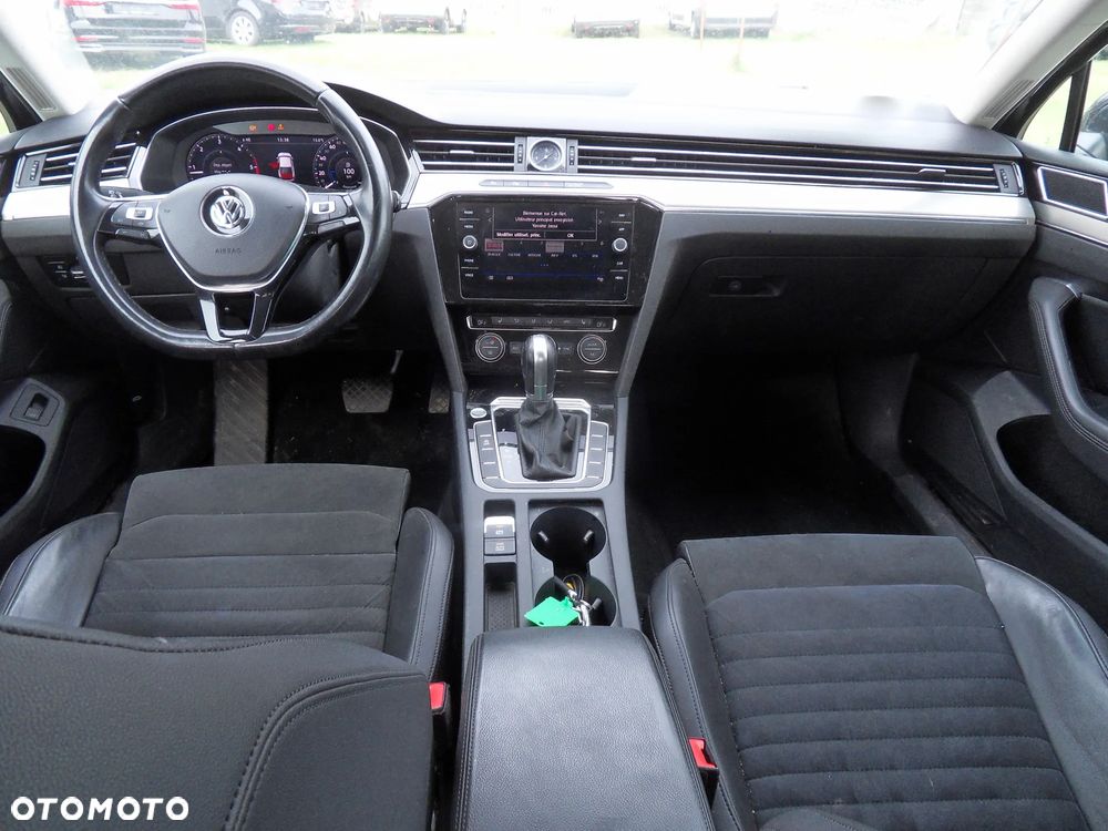 Volkswagen Passat 2.0 TDI SCR (BlueMotion Tech) 4Mot DSG Highline - 14