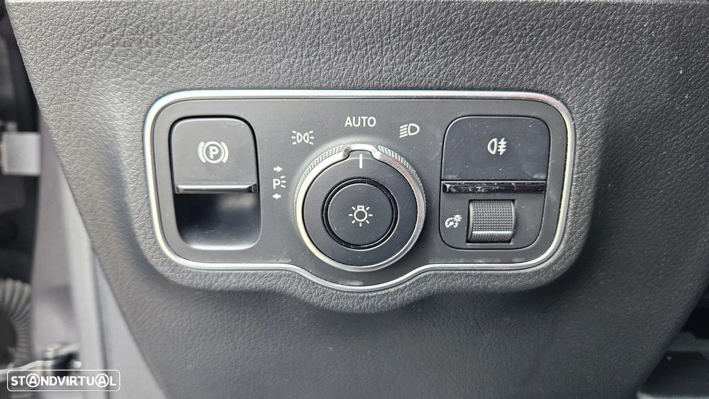 Mercedes-Benz B 180 d Style Aut. - 40