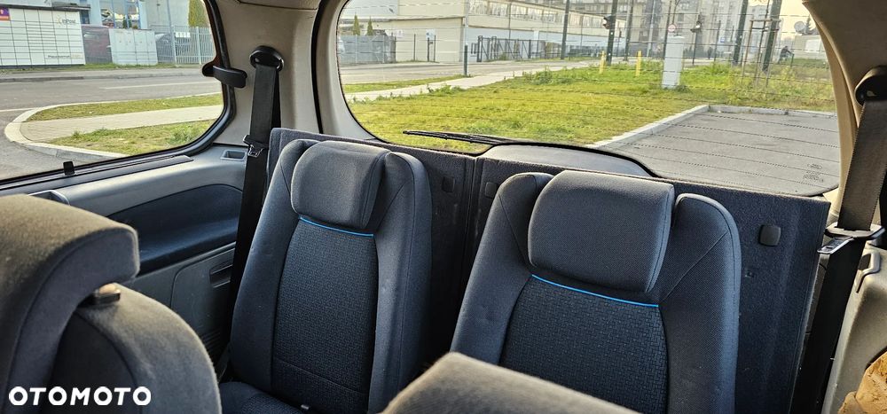 Ford Galaxy 2.0 TDCi Ghia - 8