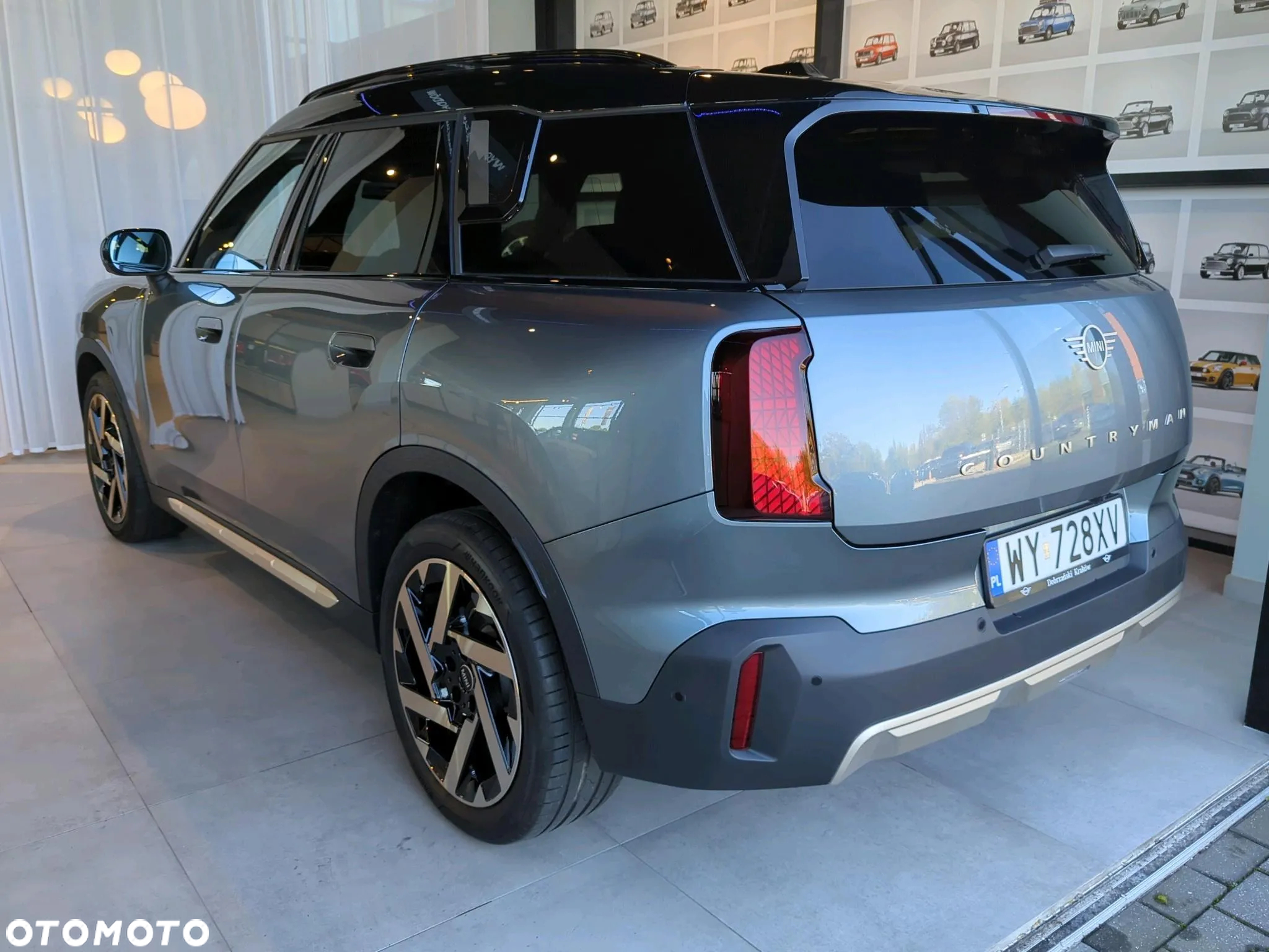 MINI Countryman C mHEV Favoured Trim - 4