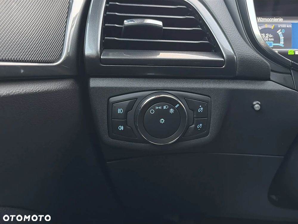 Ford Mondeo 2.0 Hybrid Titanium - 35