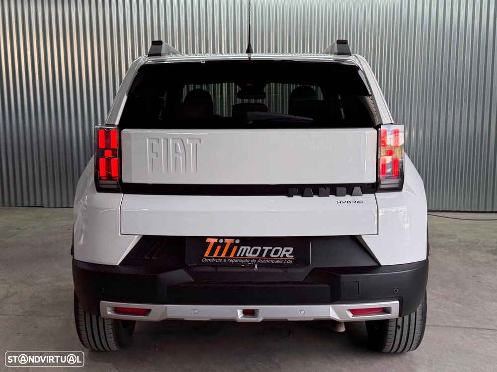 Fiat Grande Panda 1.2 Hybrid La Prima eDCT — photo 5