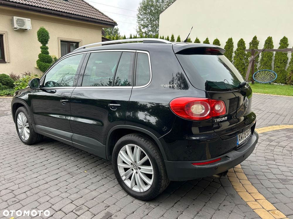Volkswagen Tiguan 2.0 TDI DPF 4Motion BlueMotion Technology Exclusive - 5