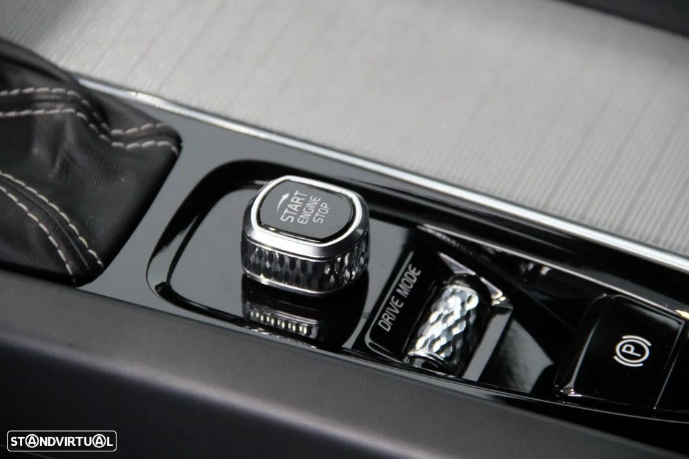 Volvo V60 2.0 D4 R-Design Geartronic - 17