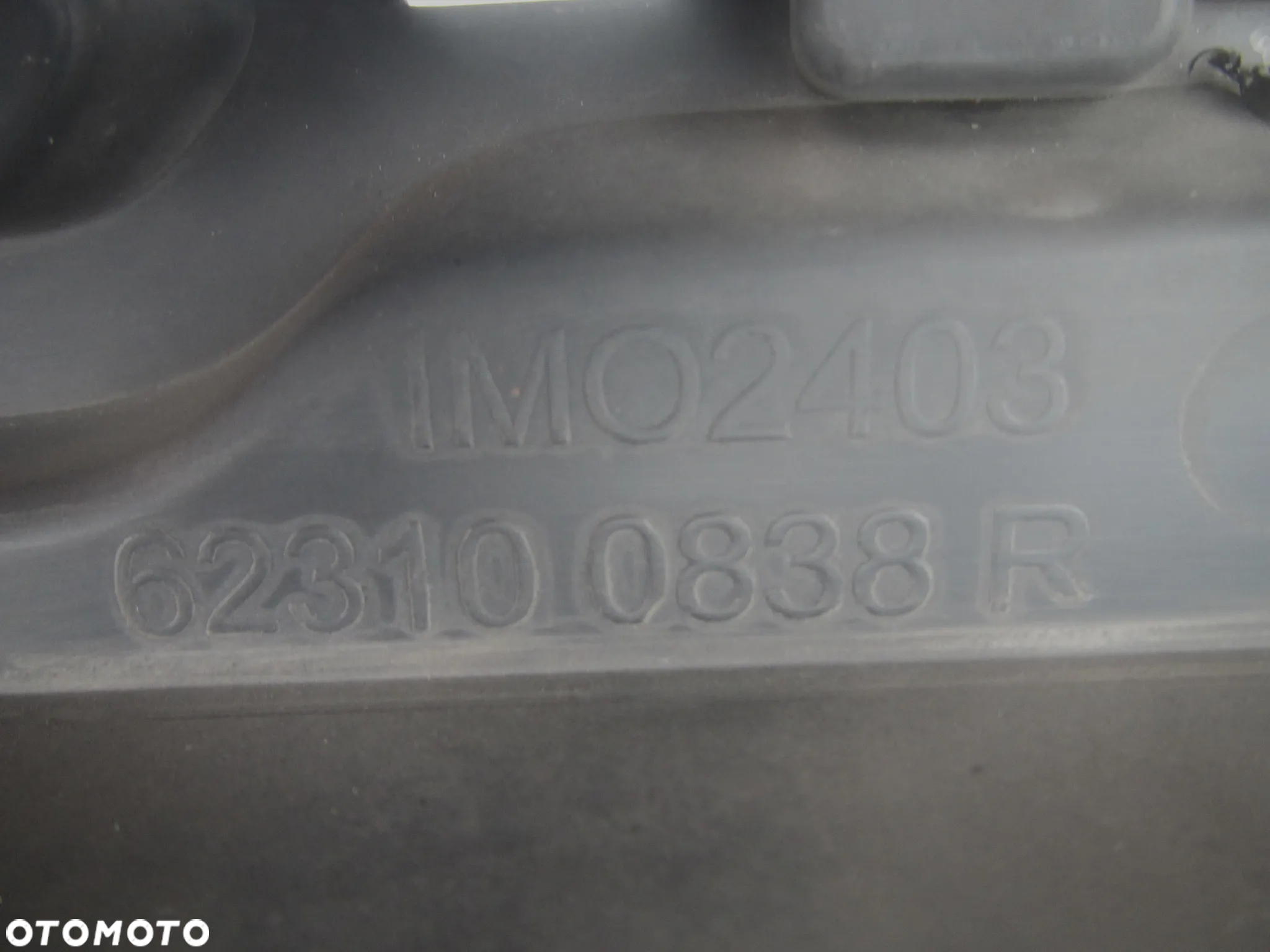 DACIA DUSTER HS 2010 - 2017 zderzak grill OE - 9