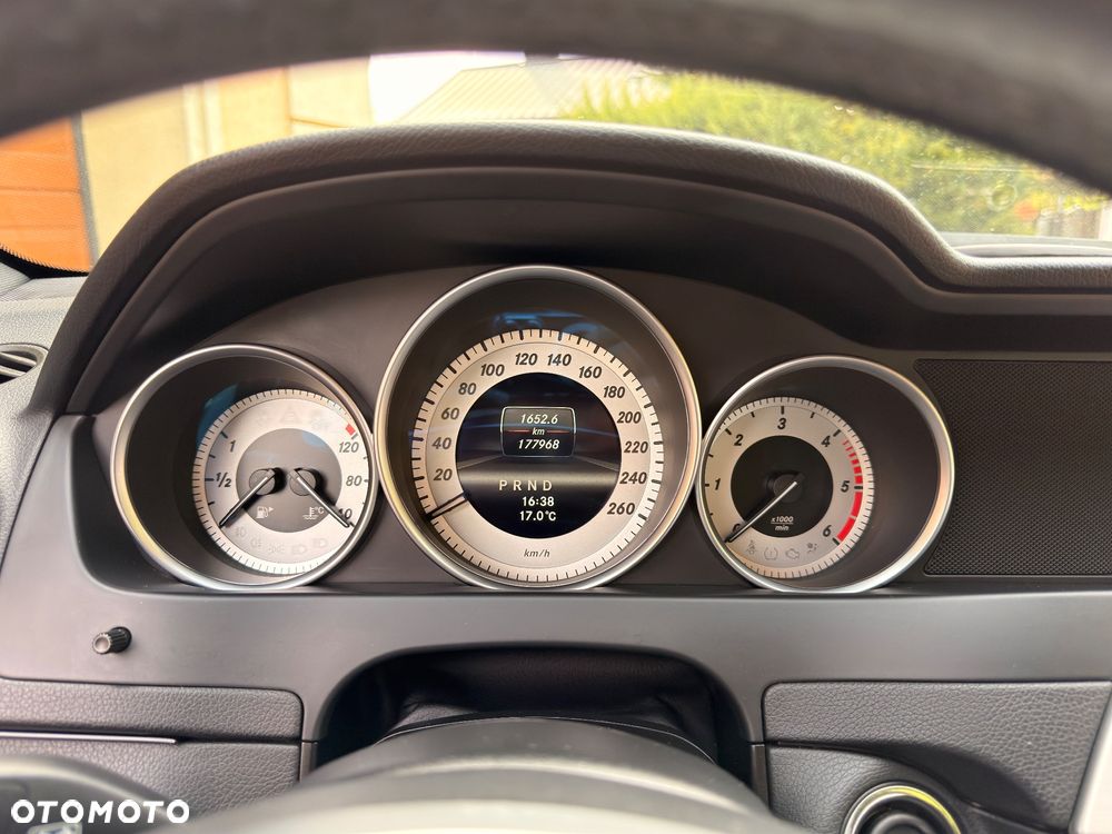 Mercedes-Benz Klasa C 250 CDI 4Matic 7G-TRONIC Avantgarde Edition - 18