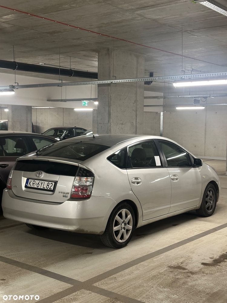 Toyota Prius 1.5 VVT-i Sol - 2