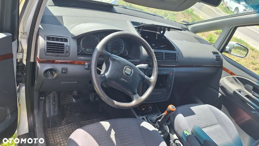 Seat Alhambra 1.9 TDI Signo - 9