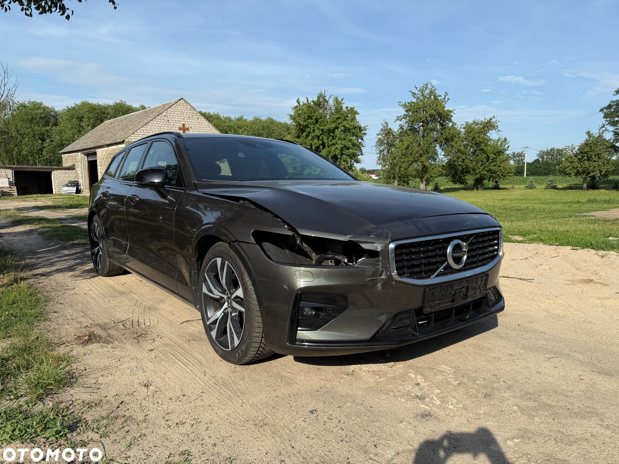 Volvo V60 D4 R-Design - 4