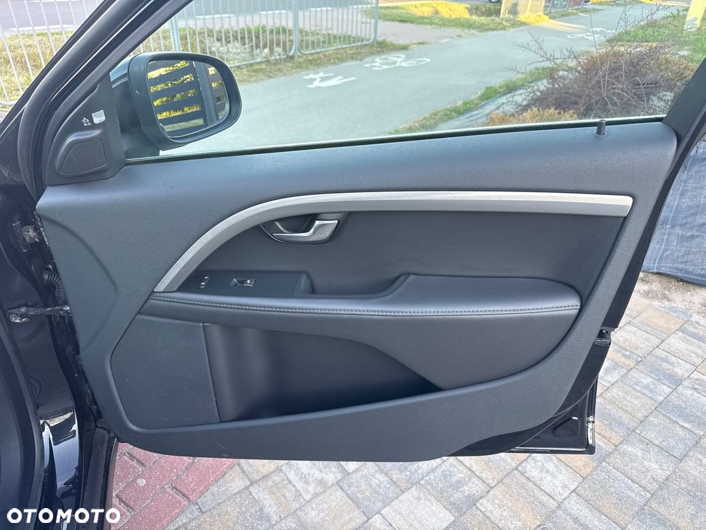 Volvo V70 D5 AWD Geartronic Momentum - 12