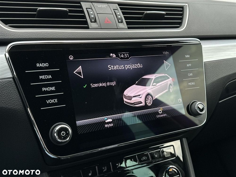 Skoda Superb 1.5 TSI Ambition DSG - 27