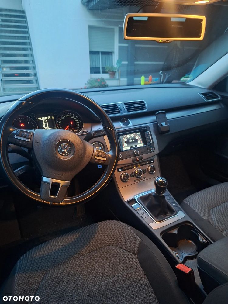 Volkswagen Passat Variant 2.0 TDI BlueMotion Technology Comfortline - 14