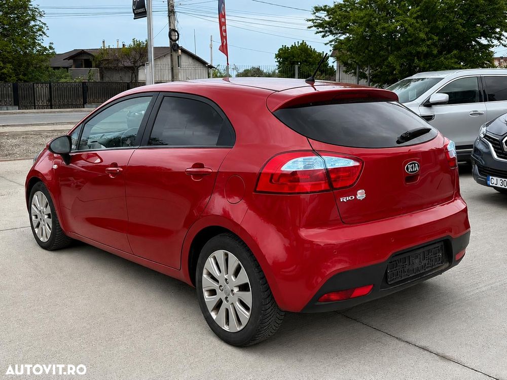 Kia Rio 1.2 Dream Team Edition - 4